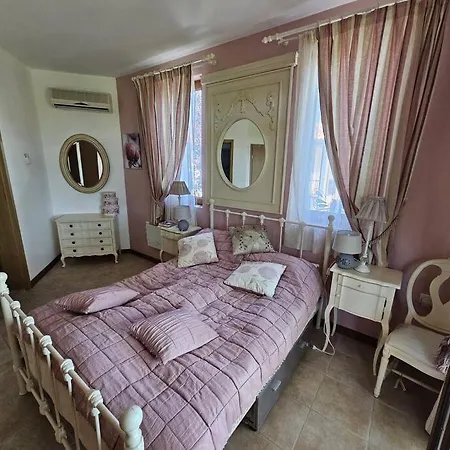 Beautiful And Quiet Family Villa *